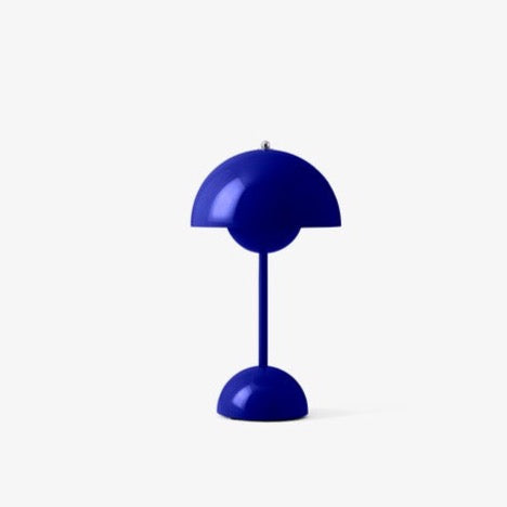 Flowerpot VP9 lamp