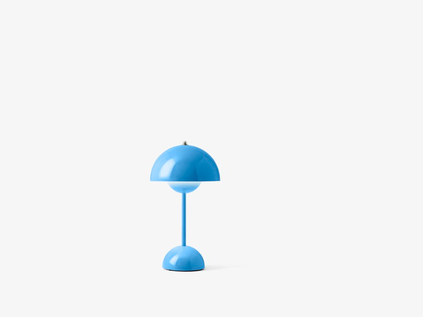 Flowerpot VP9 lamp