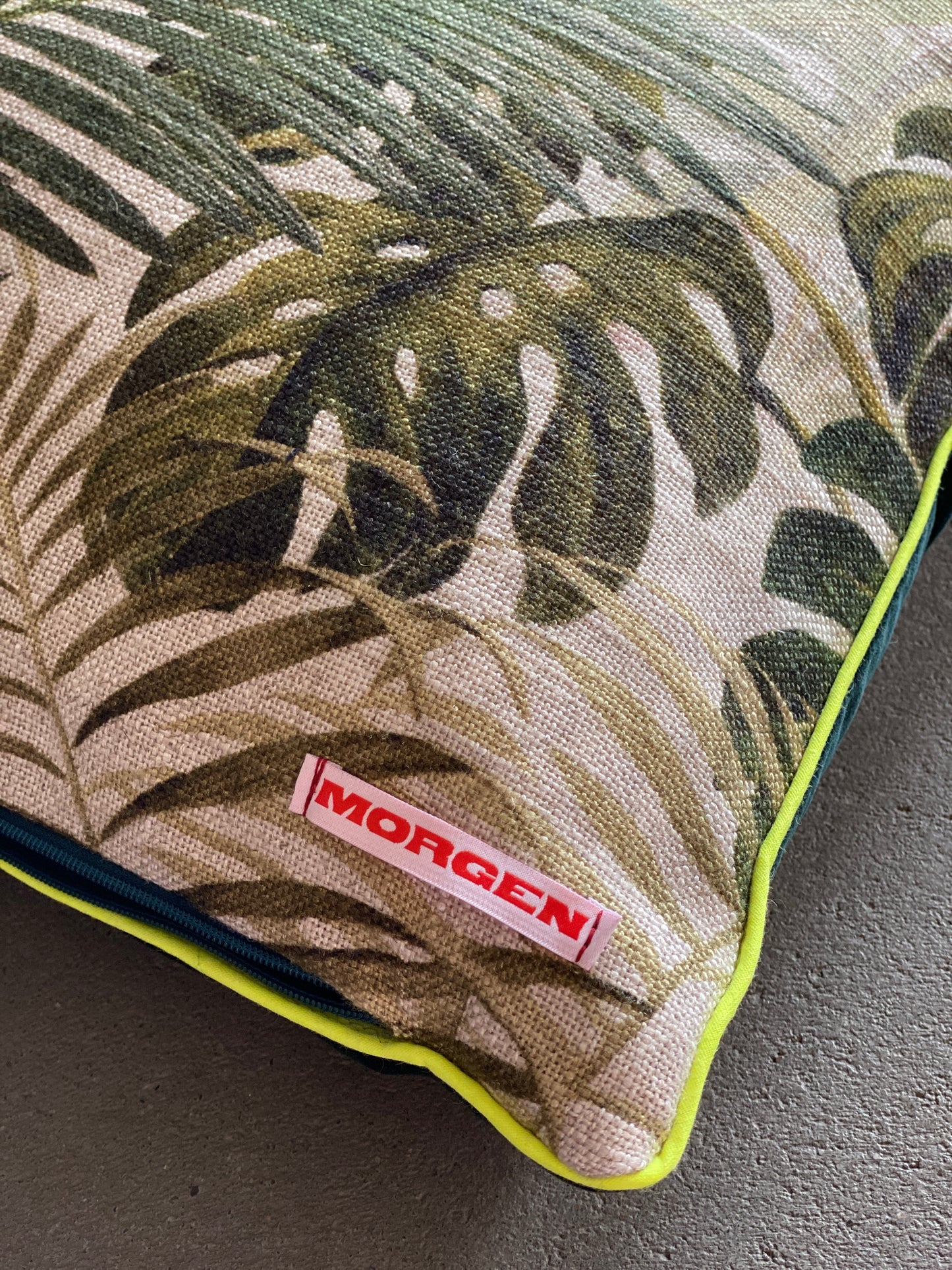 TOMORROW - Cushion Palm