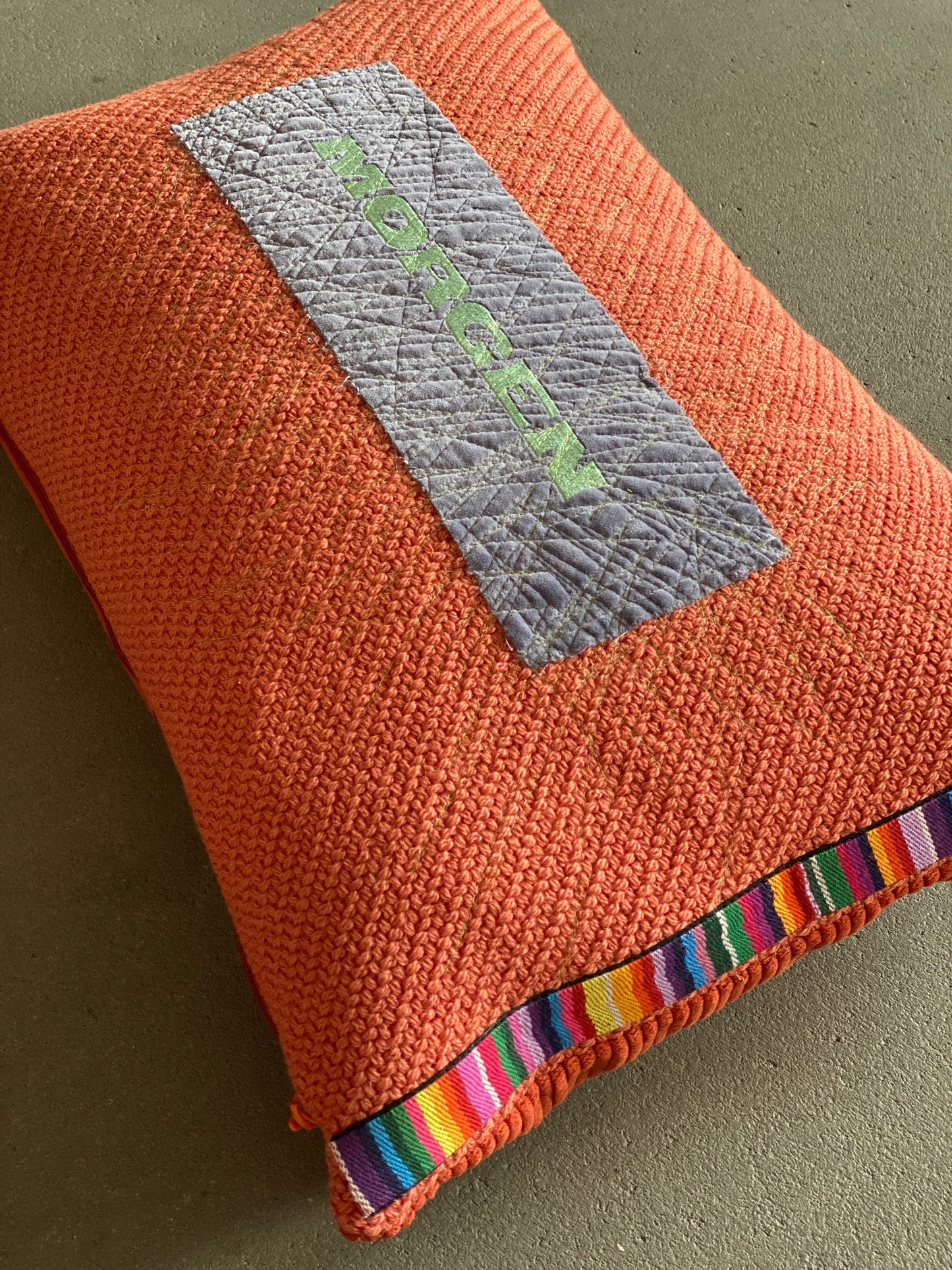 MORGEN - Cushion red (S)