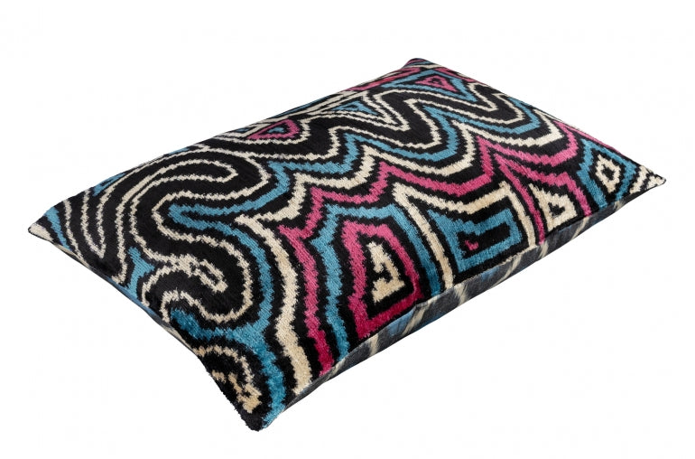 VELVET PATTERN CUSHION