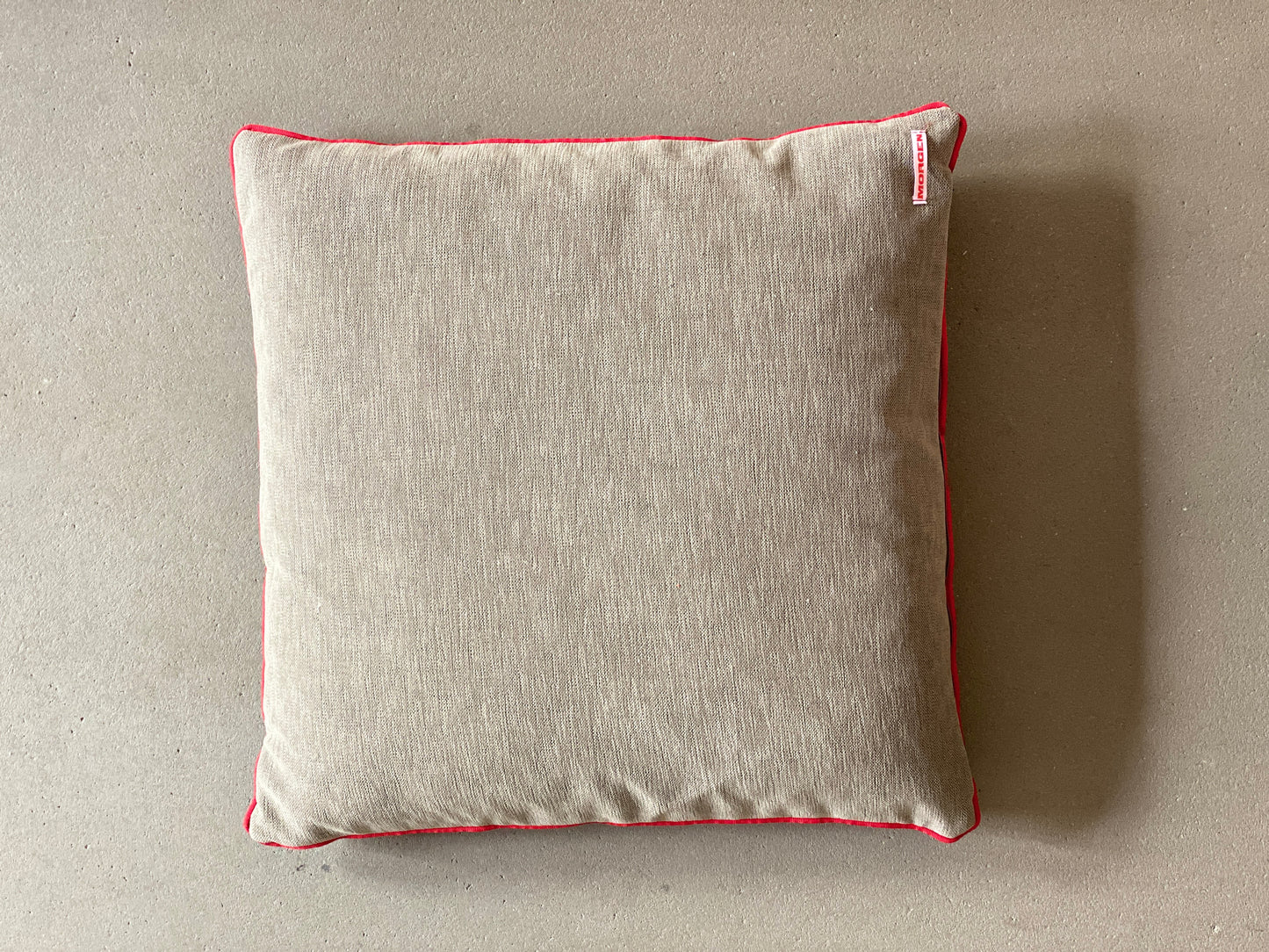 MORGEN - Cushion red 2