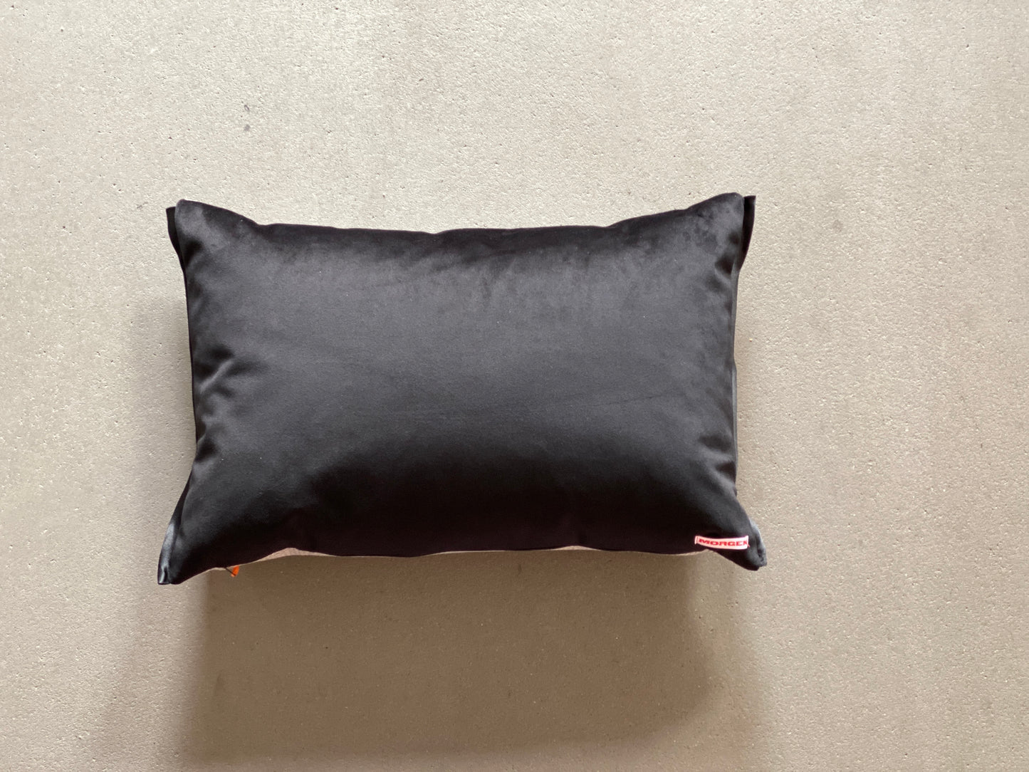 MORGEN - Cushion black Velvet small