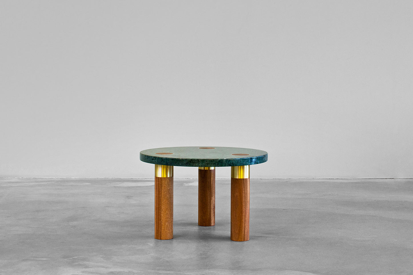 Pole Table round coffee table